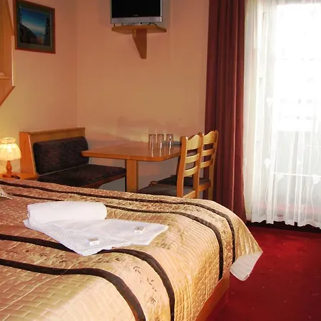 Hotel Alpinum Treffen