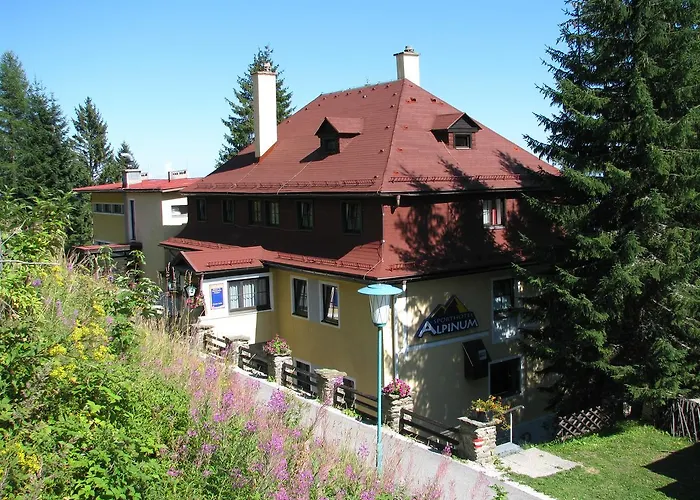 Alpinum Hotel Treffen am Ossiacher See